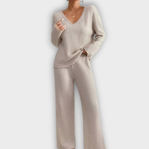 Ensemble deux pièces côtelé avec pull et pantalon (femme)
