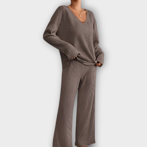 Ensemble deux pièces côtelé avec pull et pantalon (femme)