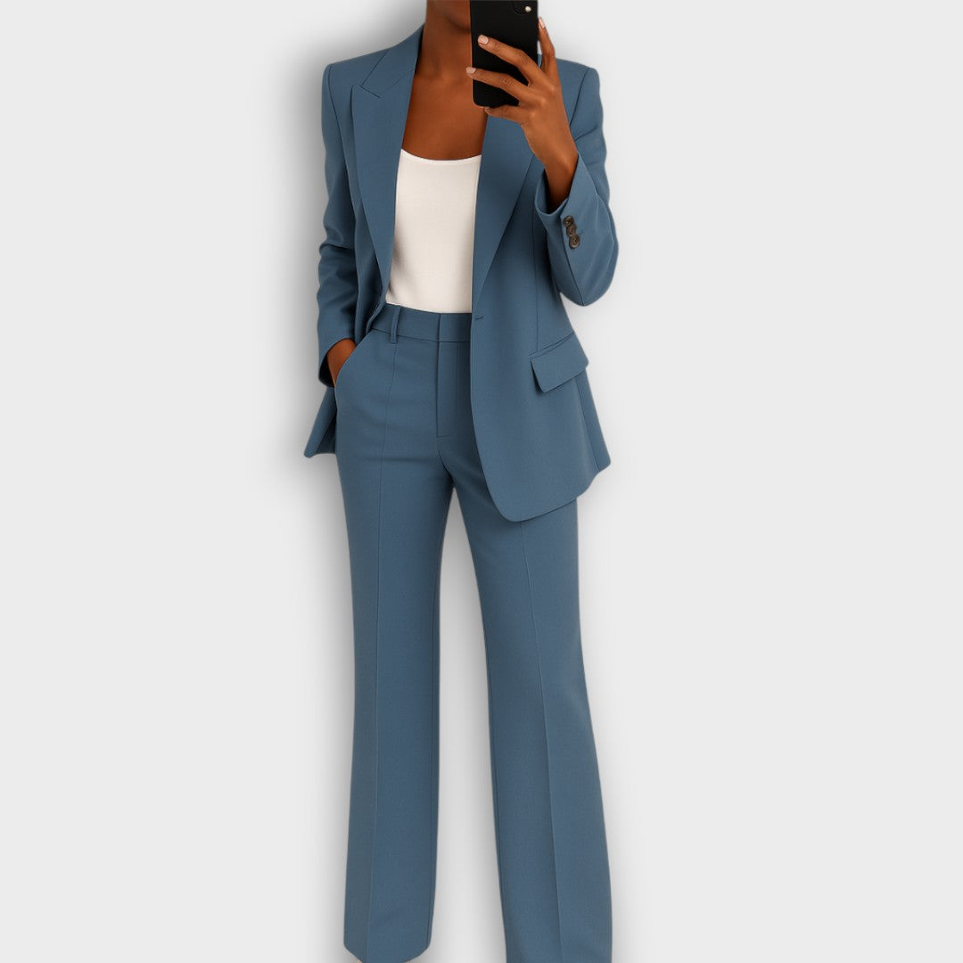 Ensemble tailleur élégant avec blazer et pantalon (femme)