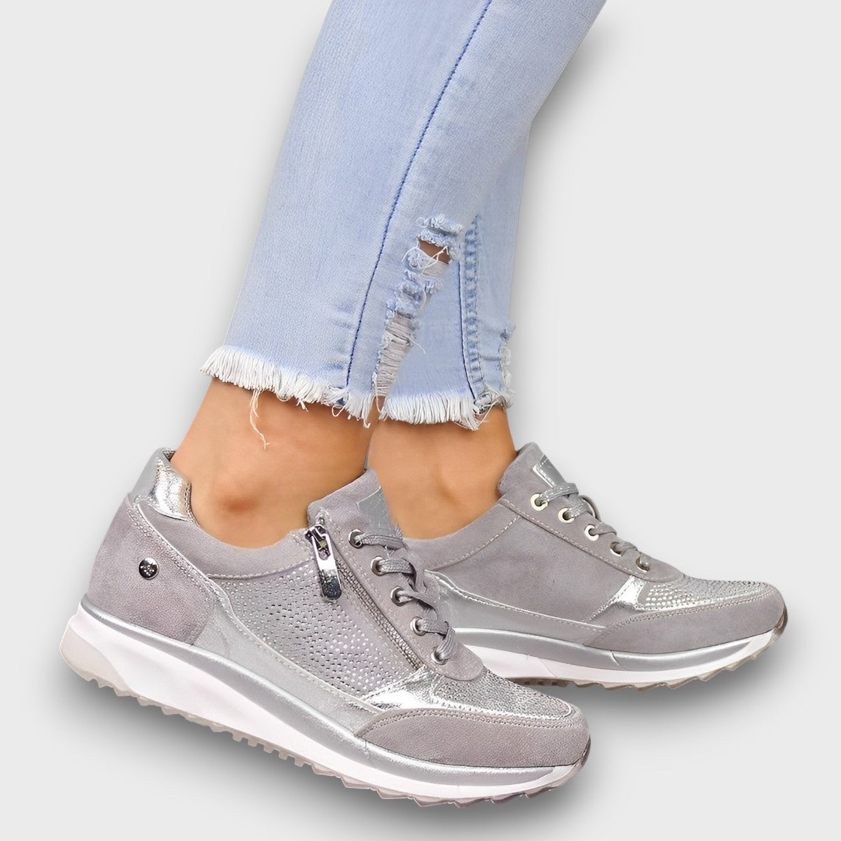 Baskets femme avec détails métalliques