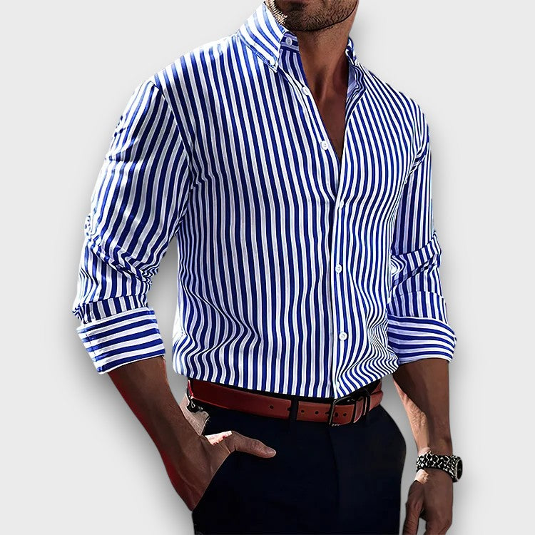 Chemise à rayures bleues et blanches avec boutons (homme)