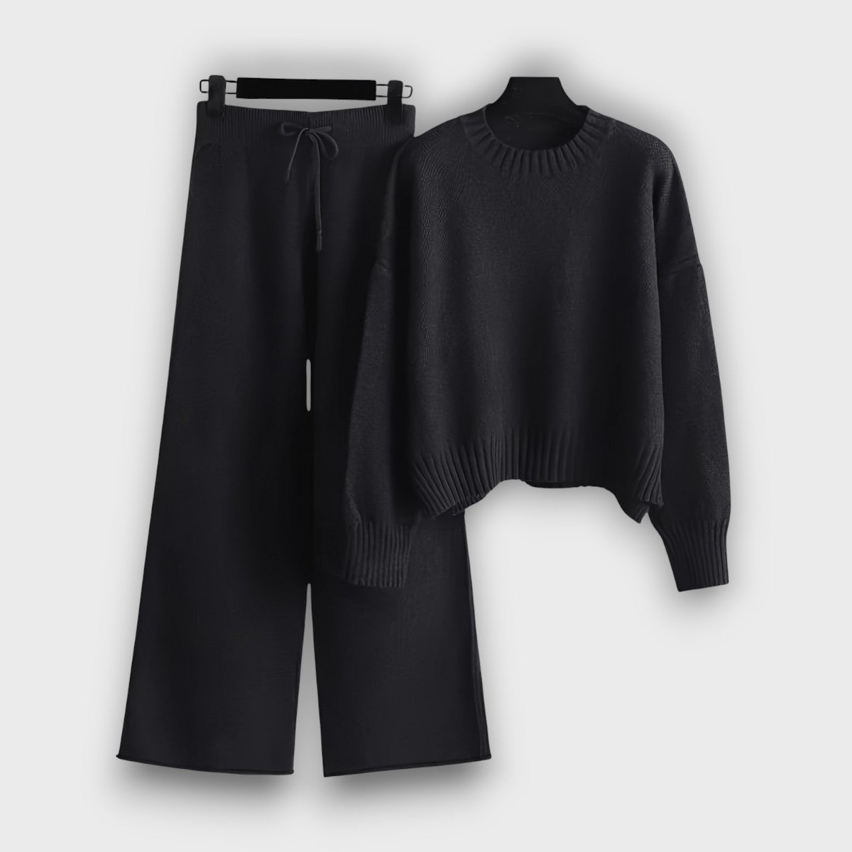 Ensemble femme en maille avec pull et pantalon
