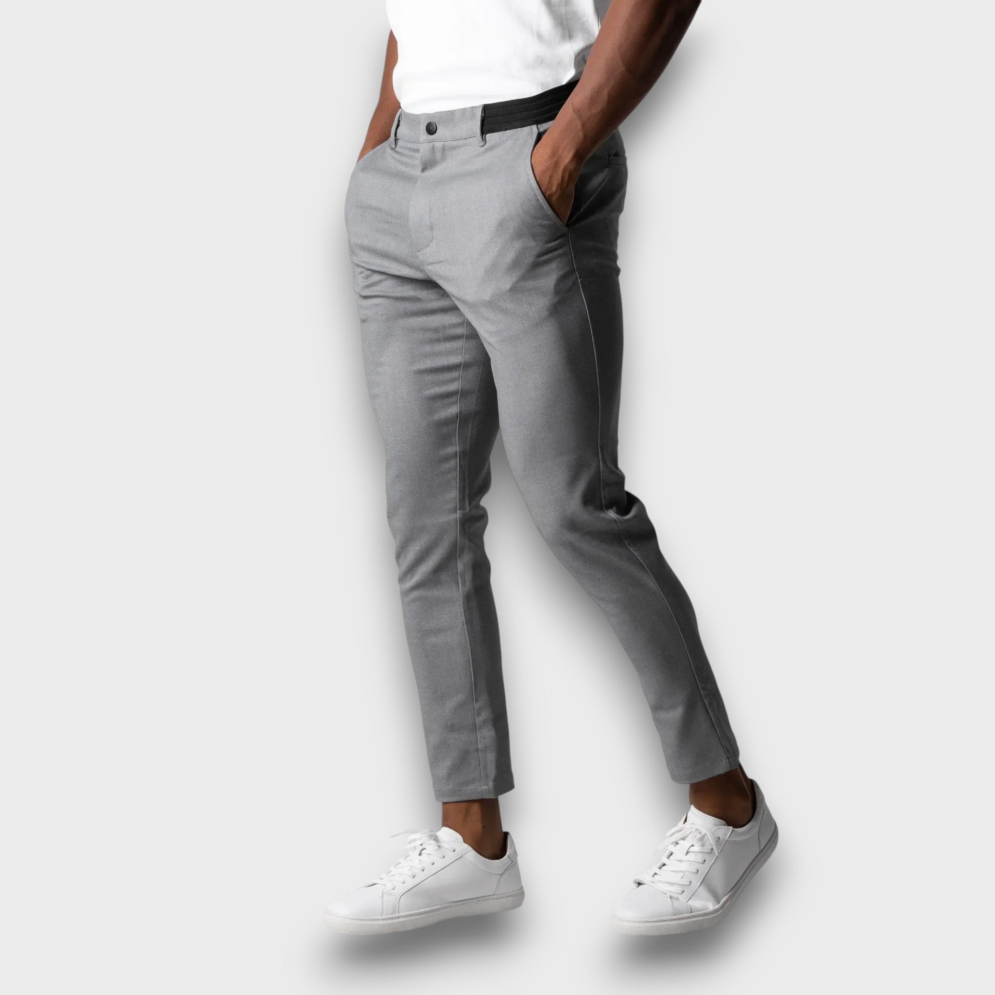 Pantalon en tissu ajusté avec fermeture à bouton (homme)