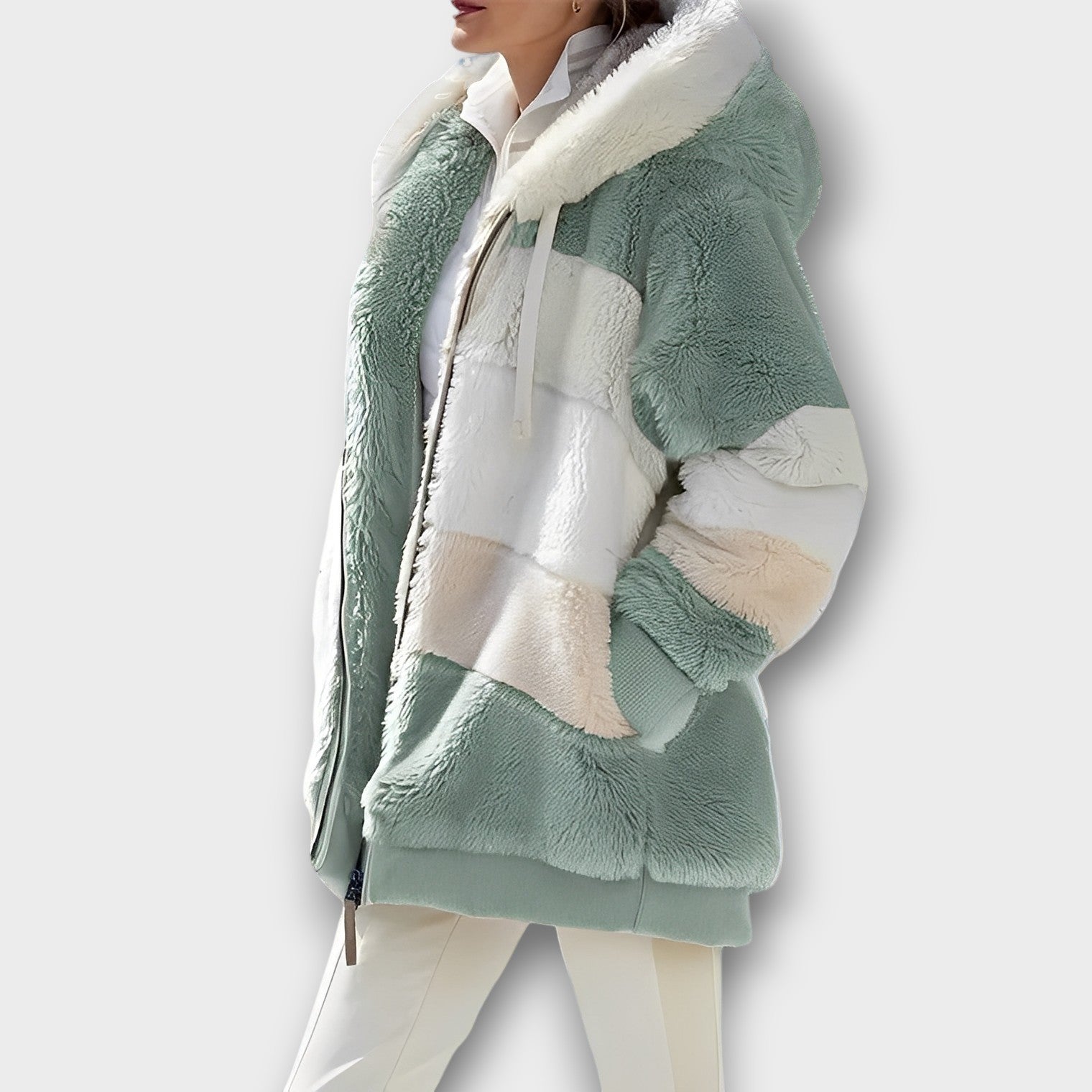 Veste d’hiver douce à blocs de couleur avec capuche (femme)